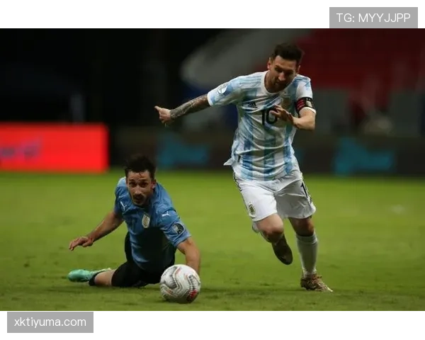 从纯防守到参与推进：乌加特的出球能力进化