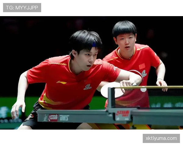 纳什挡拆分球为内线制造空位，场均8次助攻主导进攻